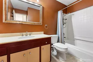 812 100th Ave NE, Bellevue, WA 98004 - Photo 9