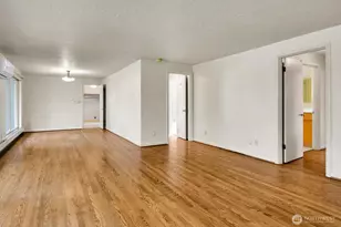 4719 NE Park Pl, Seattle, WA 98115 - Photo 5