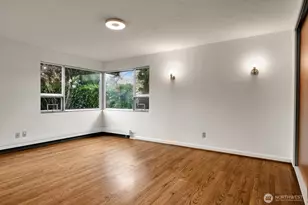 4719 NE Park Pl, Seattle, WA 98115 - Photo 11