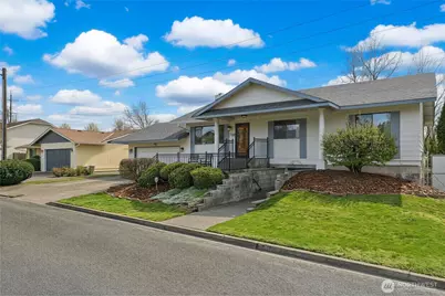 1140 SE Colonial Drive, College Place, WA 99324 - Photo 1