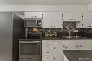 1140 SE Colonial Dr, College Place, WA 99362 - Photo 23