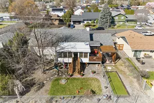 1140 SE Colonial Dr, College Place, WA 99362 - Photo 39