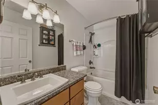 1140 SE Colonial Dr, College Place, WA 99362 - Photo 13