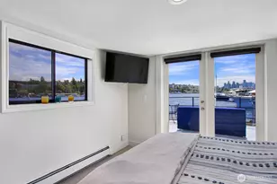 2401 N Northlake Way, Seattle, WA 98103 - Photo 17