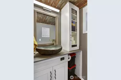 2401 N Northlake Way #B13, Seattle, WA 98103 - Photo 13