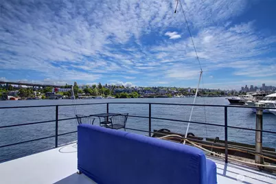 2401 N Northlake Way #B13, Seattle, WA 98103 - Photo 21