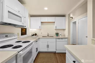 13856 37th Ave S, Tukwila, WA 98168 - Photo 15