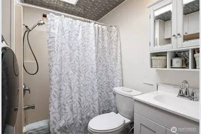 18289 E State Route 3 #20, Allyn, WA 98524 - Photo 5