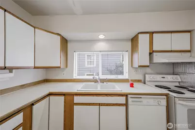 911 Martin Luther King Jr Way, Seattle, WA 98122 - Photo 21