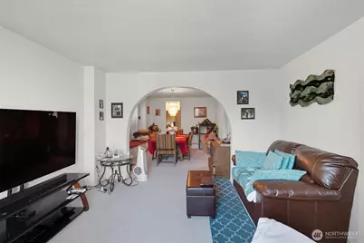 911 Martin Luther King Jr Way, Seattle, WA 98122 - Photo 7