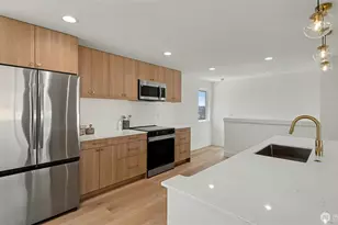 3201 S Webster St, Seattle, WA 98118 - Photo 11