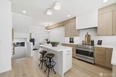 2010 Fairview Avenue E #B, Seattle, WA 98102 - Photo 9