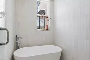 2010 Fairview Ave E, Seattle, WA 98102 - Photo 21