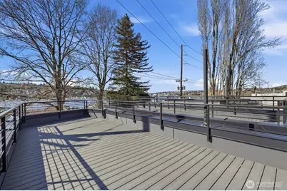 2010 Fairview Avenue E #B, Seattle, WA 98102 - Photo 31