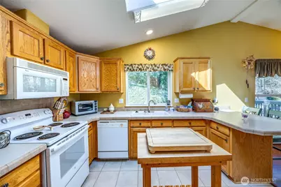 600 NE Lincoln Rd #35, Poulsbo, WA 98370 - Photo 11