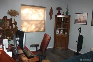 7606 19th St W, Tacoma, WA 98466 - Photo 9