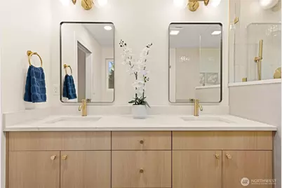 9101 30th Avenue NE, Seattle, WA 98115 - Photo 17