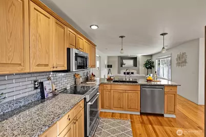 915 N Laurel Lane, Tacoma, WA 98406 - Photo 9