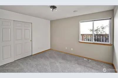 915 N Laurel Lane, Tacoma, WA 98406 - Photo 13