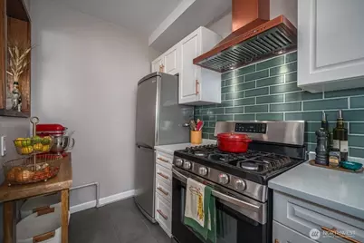 626 13th Avenue E #O, Seattle, WA 98102 - Photo 7