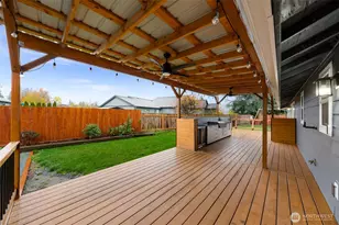 23448 Sherry Ln, Mount Vernon, WA 98274 - Photo 33