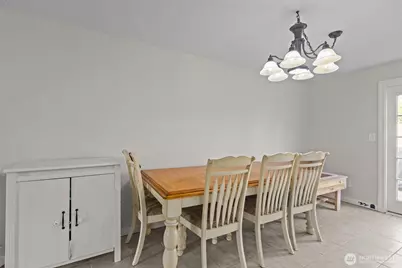 1711 4th Avenue NW, Puyallup, WA 98371 - Photo 7