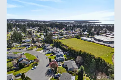 861 NW Haslo Pl, Oak Harbor, WA 98277 - Photo 5