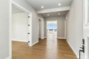 1525 Sunnyside Blvd, Lake Stevens, WA 98258 - Photo 3