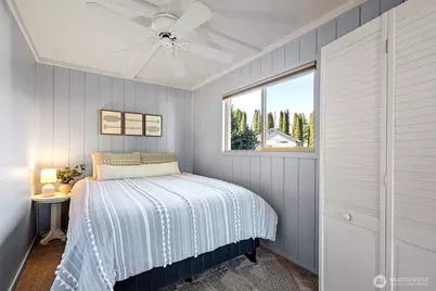 16714 Pleasant Beach Drive SE, Yelm, WA 98597 - Photo 17