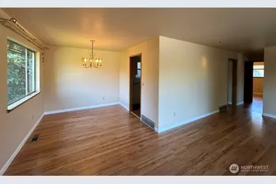 1253 NE 104th Street, Seattle, WA 98125 - Photo 7