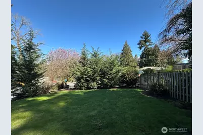 1253 NE 104th Street, Seattle, WA 98125 - Photo 3