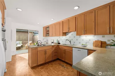 2938 Kennewick Place NE, Renton, WA 98056 - Photo 5