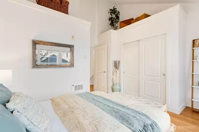 206 24th Avenue E, Seattle, WA 98112 - Photo 17