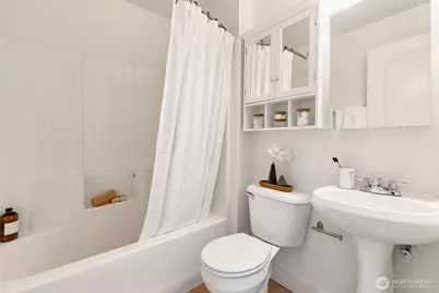 206 24th Avenue E, Seattle, WA 98112 - Photo 21