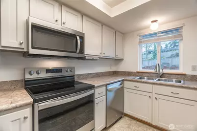 14031 33rd Place S, Tukwila, WA 98168 - Photo 13