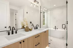 11812 NE 103rd Pl, Kirkland, WA 98033 - Photo 17