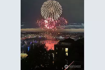 745 Bellevue Avenue E #402, Seattle, WA 98102 - Photo 39