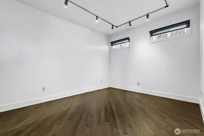 745 Bellevue Avenue E #402, Seattle, WA 98102 - Photo 33