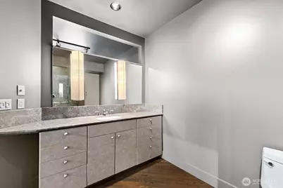 745 Bellevue Avenue E #402, Seattle, WA 98102 - Photo 33