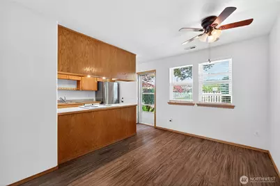 10907 62nd Street E, Puyallup, WA 98372 - Photo 9