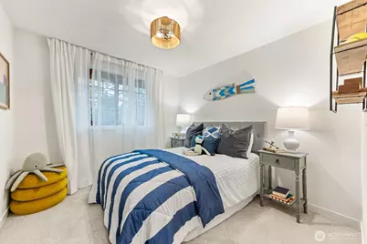 15817 SE Newport Way, Bellevue, WA 98006 - Photo 19