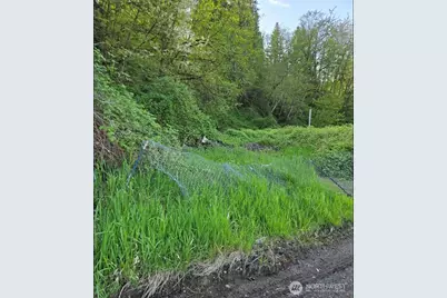 2306 W Valley Highway E, Edgewood, WA 98372 - Photo 3