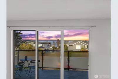 300 2nd Avenue N #2E, Edmonds, WA 98020 - Photo 1