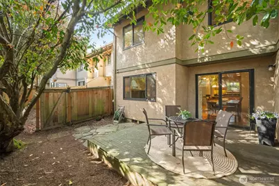 10045 NE 138th Place #E5, Kirkland, WA 98034 - Photo 35