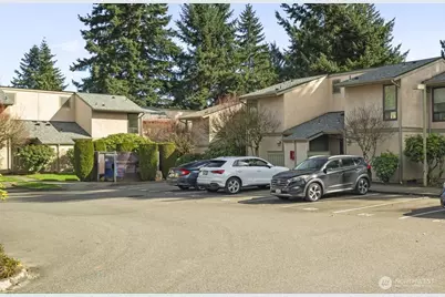 10045 NE 138th Place #E5, Kirkland, WA 98034 - Photo 1