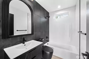 4047 25th Ave W, Seattle, WA 98199 - Photo 9