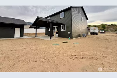 150 Juanita Way, Malaga, WA 98828 - Photo 29