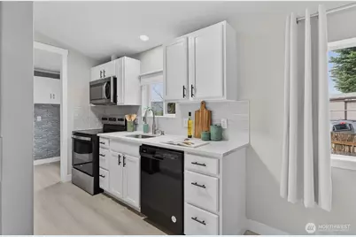 12825 NE 198th Court, Bothell, WA 98011 - Photo 15