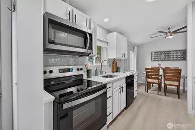 12825 NE 198th Court, Bothell, WA 98011 - Photo 17