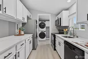 12825 NE 198th Ct, Bothell, WA 98011 - Photo 13